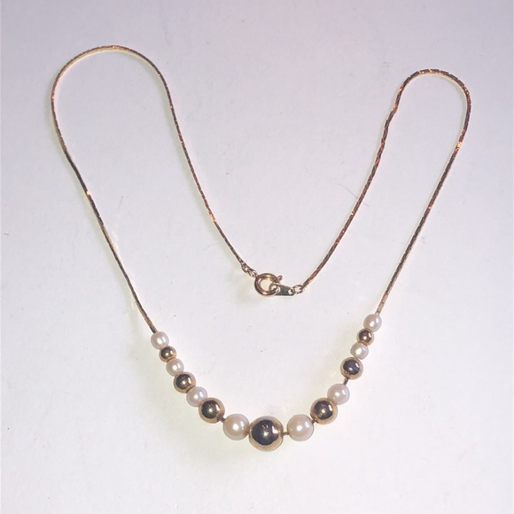 Vintage Gold Tone Faux Pearl Dainty Beaded Retro Necklace - Picture 5 of 5